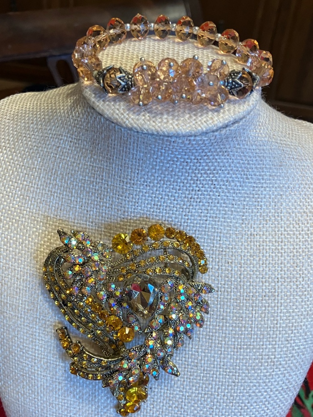 VINTAGE RHINESTONE BROOCH AND CRYSTAL BRACELET 3 1/4” - Picture 3 of 16